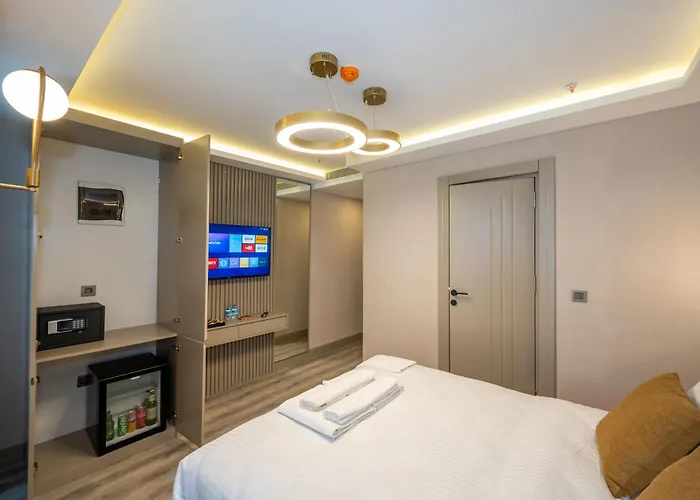 Massimo ホテル 3*