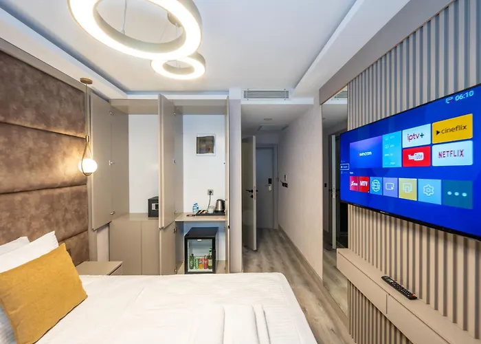 Massimo ホテル 3*