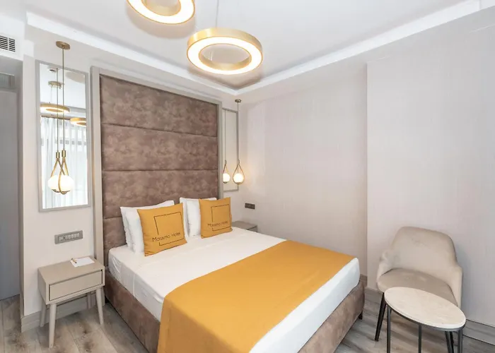 Massimo ホテル 3*