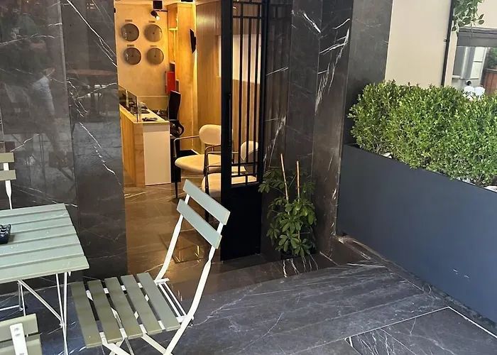 Massimo ホテル 3*